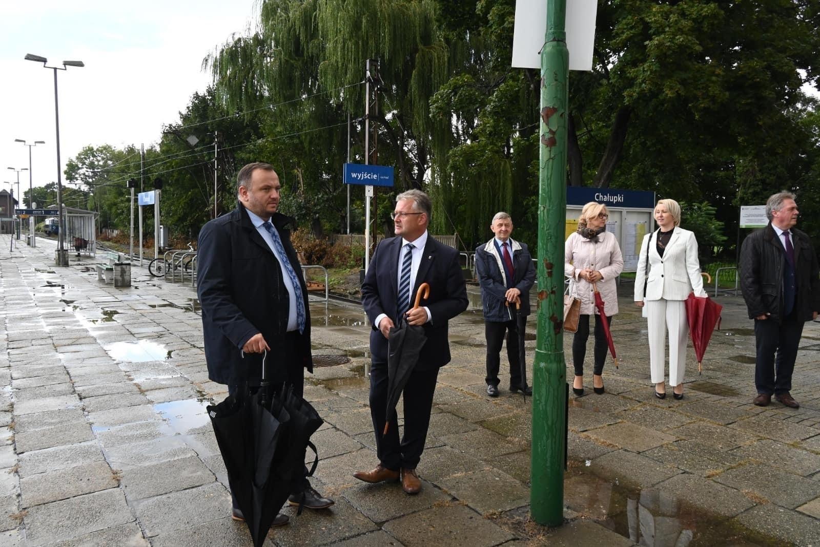 Zdjęcie w galerii na portalu naszraciborz.pl: Gmina Krzyżanowice pokazała plany zagospodarowania dworca w Chałupkach wiadomości z regionu