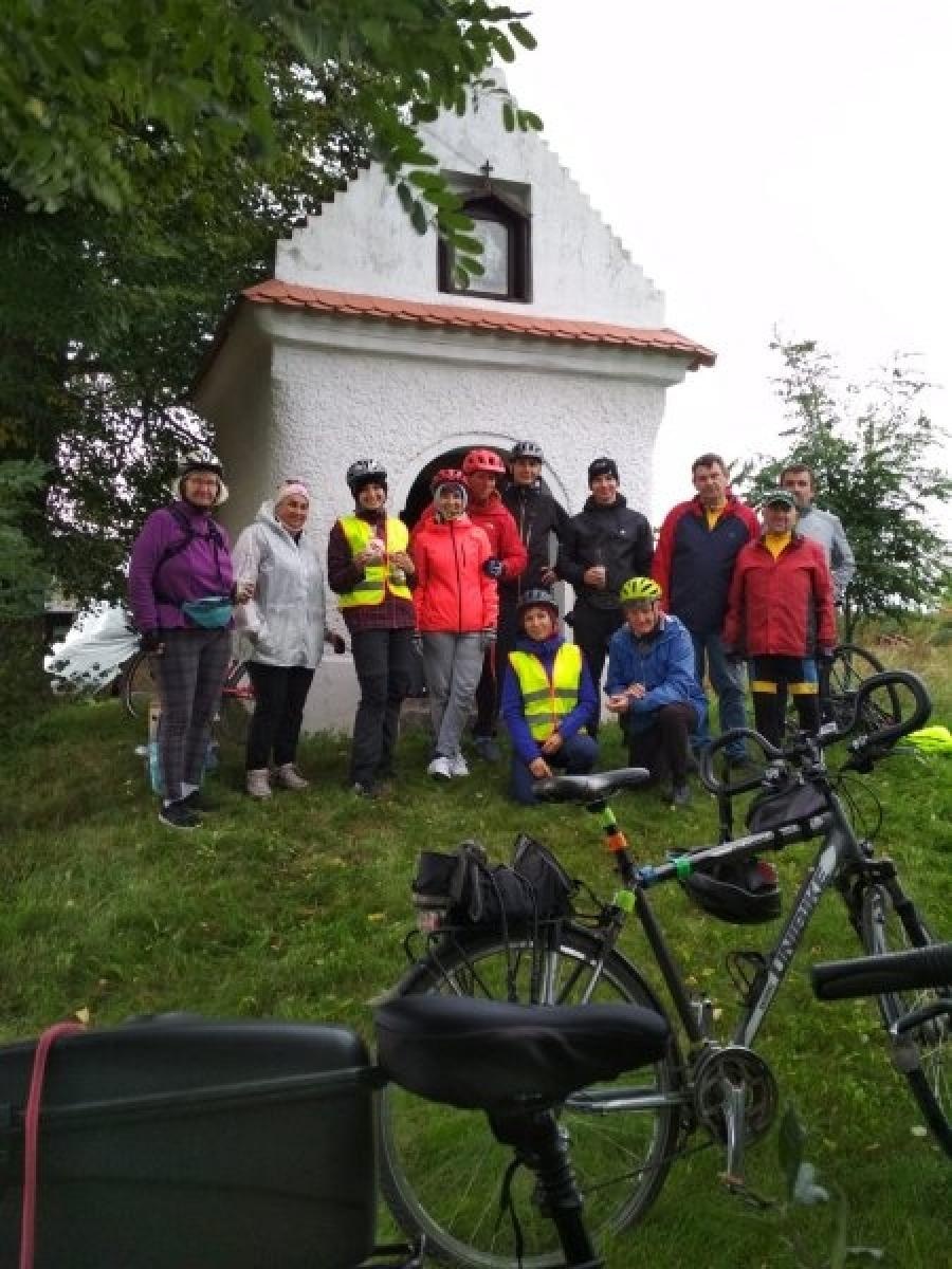 Zdjęcie w galerii na portalu naszraciborz.pl: Rowerowy objazd trasą kapliczek w ramach Europejskich Dni Dziedzictwa wiadomości z regionu