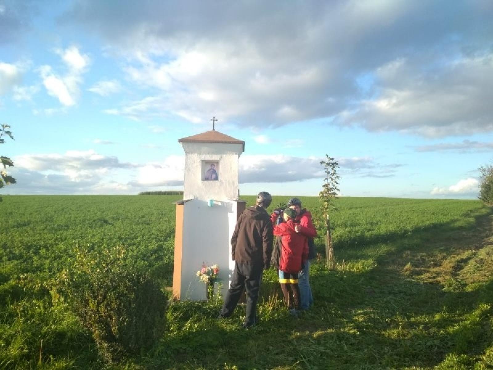Zdjęcie w galerii na portalu naszraciborz.pl: Rowerowy objazd trasą kapliczek w ramach Europejskich Dni Dziedzictwa wiadomości z regionu