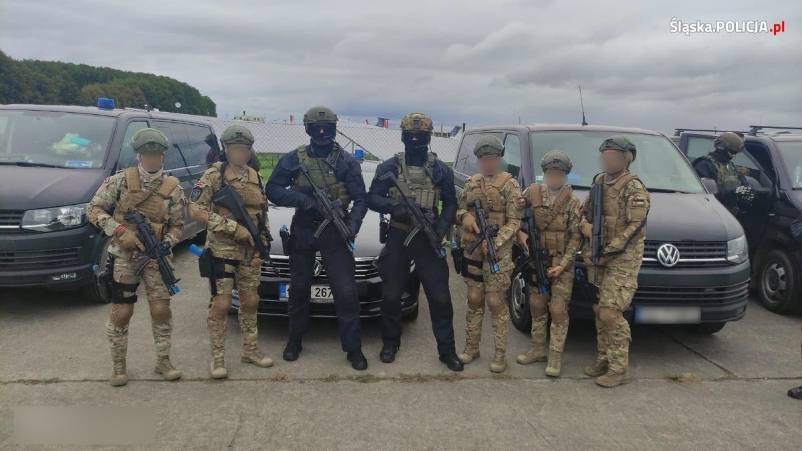 Zdjęcie w galerii na portalu naszraciborz.pl: Śląscy kontrterroryści pokazali się na Dniach NATO w Ostrawie wiadomości z regionu