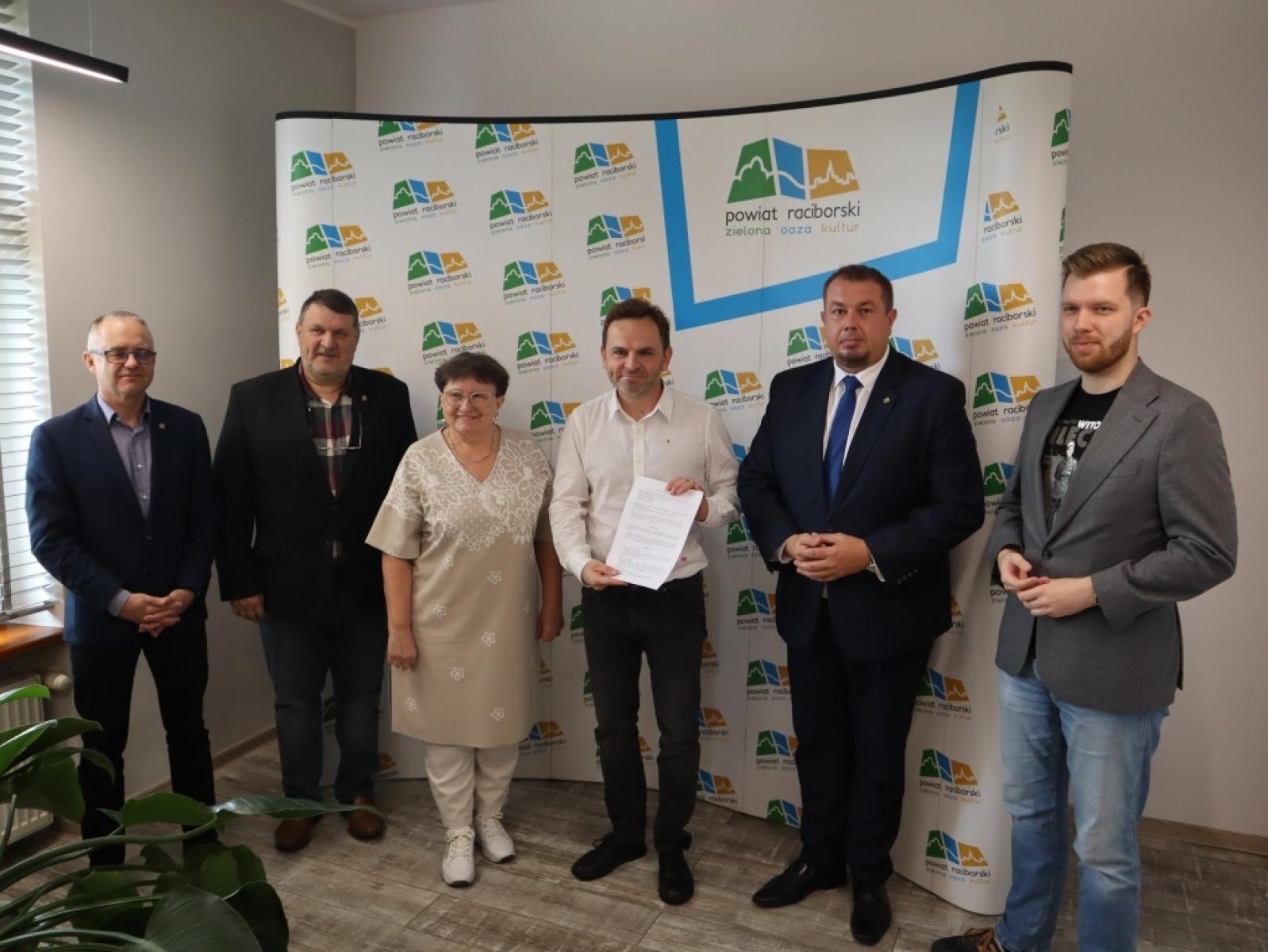 Zdjęcie w galerii na portalu naszraciborz.pl: Ruszają remonty kolejnych dróg powiatowych wiadomości z regionu