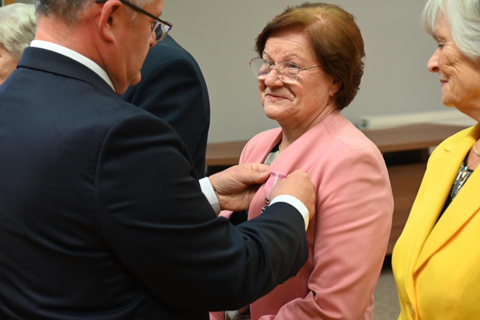 Zdjęcie w galerii na portalu naszraciborz.pl: Złote gody w Krzyżanowicach. Jubilaci z medalami Prezydenta RP [FOTO] wiadomości z regionu