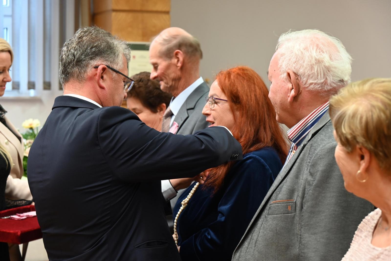 Zdjęcie w galerii na portalu naszraciborz.pl: Złote gody w Krzyżanowicach. Jubilaci z medalami Prezydenta RP [FOTO] wiadomości z regionu