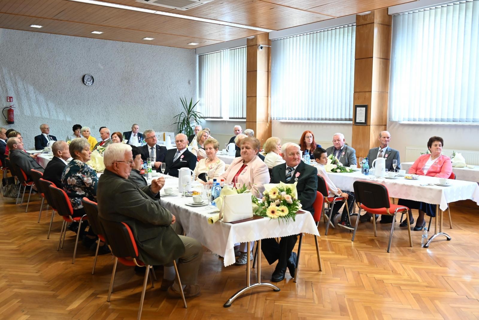 Zdjęcie w galerii na portalu naszraciborz.pl: Złote gody w Krzyżanowicach. Jubilaci z medalami Prezydenta RP [FOTO] wiadomości z regionu
