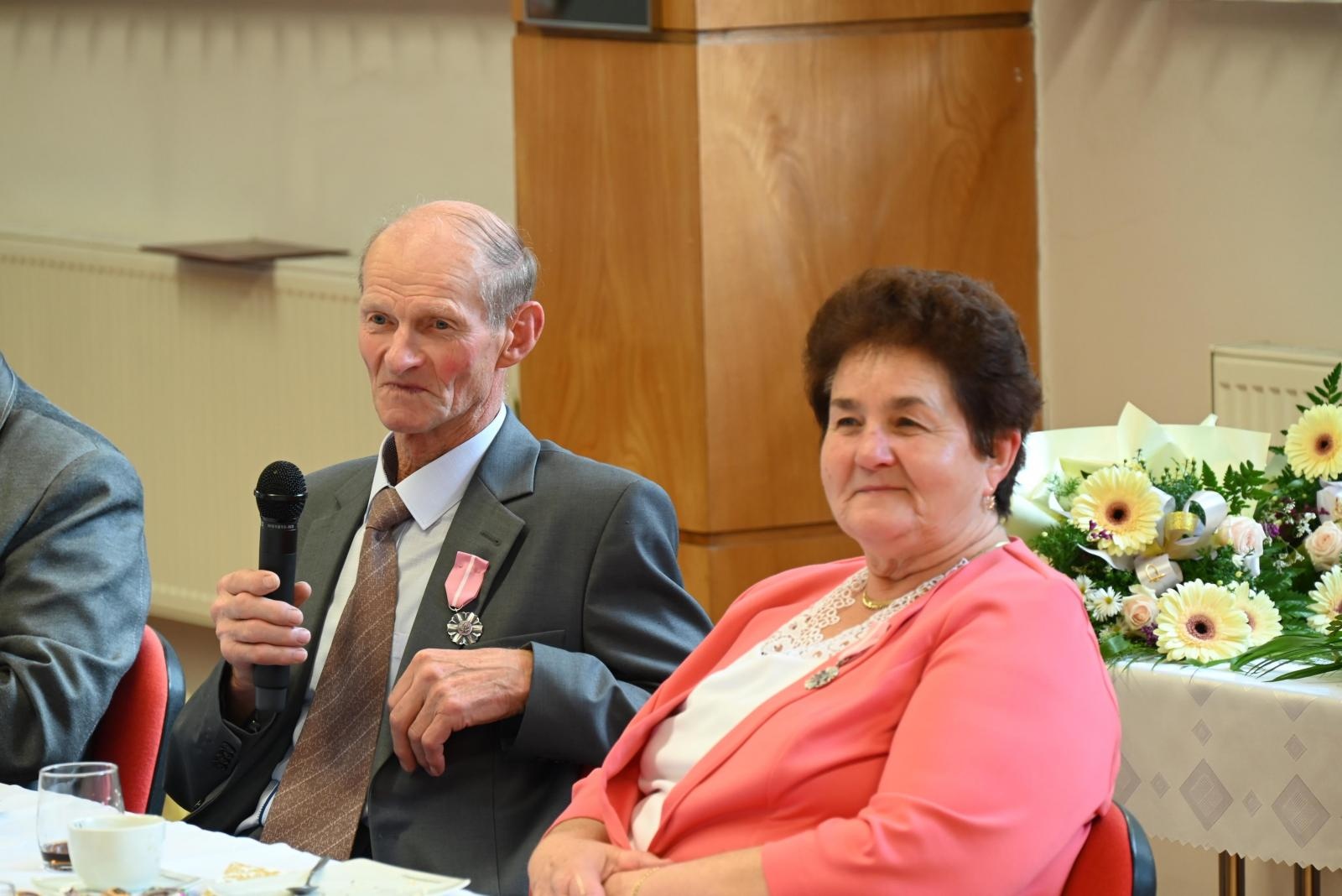 Zdjęcie w galerii na portalu naszraciborz.pl: Złote gody w Krzyżanowicach. Jubilaci z medalami Prezydenta RP [FOTO] wiadomości z regionu