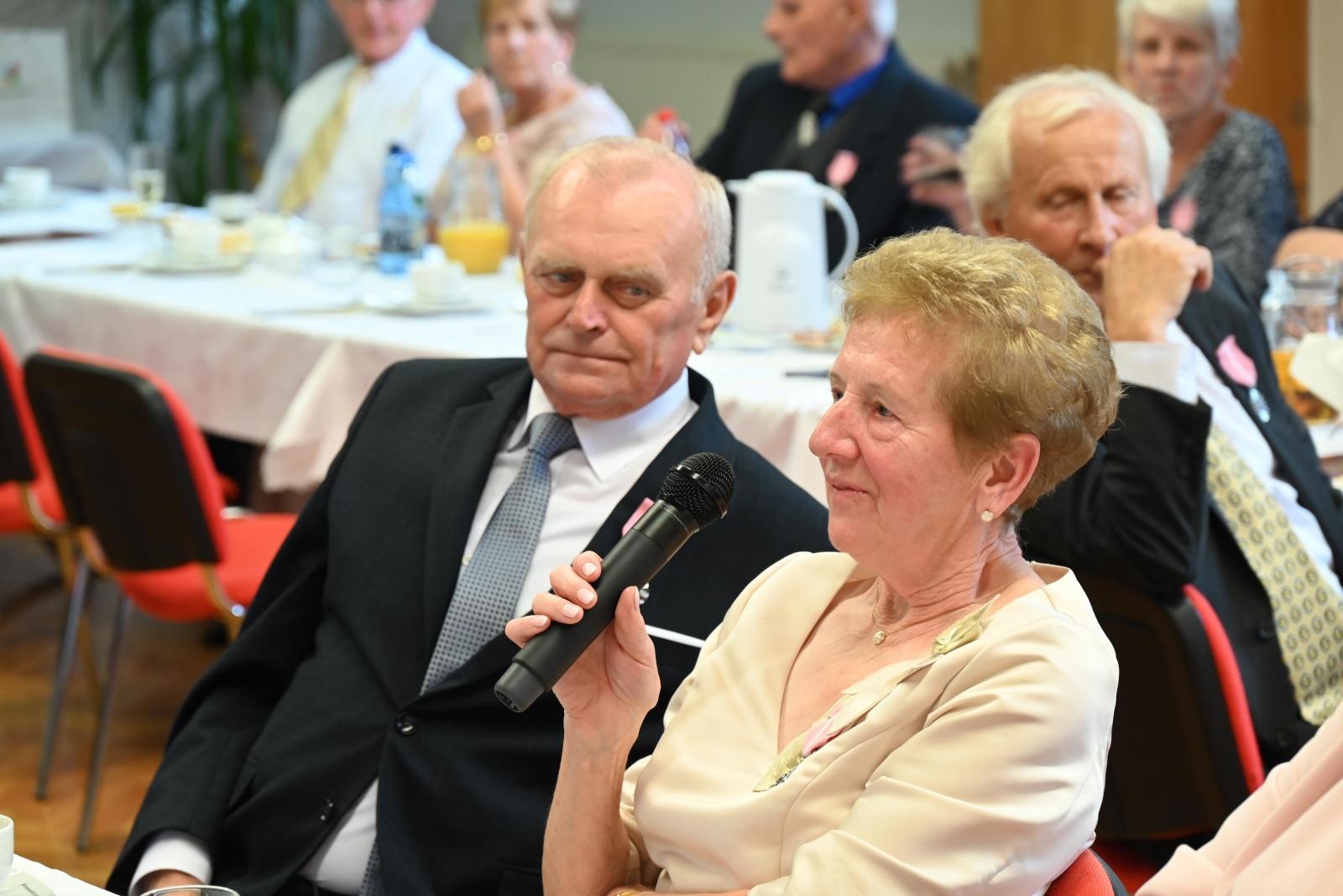 Zdjęcie w galerii na portalu naszraciborz.pl: Złote gody w Krzyżanowicach. Jubilaci z medalami Prezydenta RP [FOTO] wiadomości z regionu