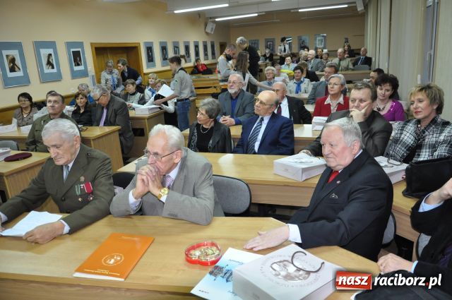 Zdjęcie w galerii na portalu naszraciborz.pl: Harcerska sztafeta pokoleń trwa wiadomości z regionu