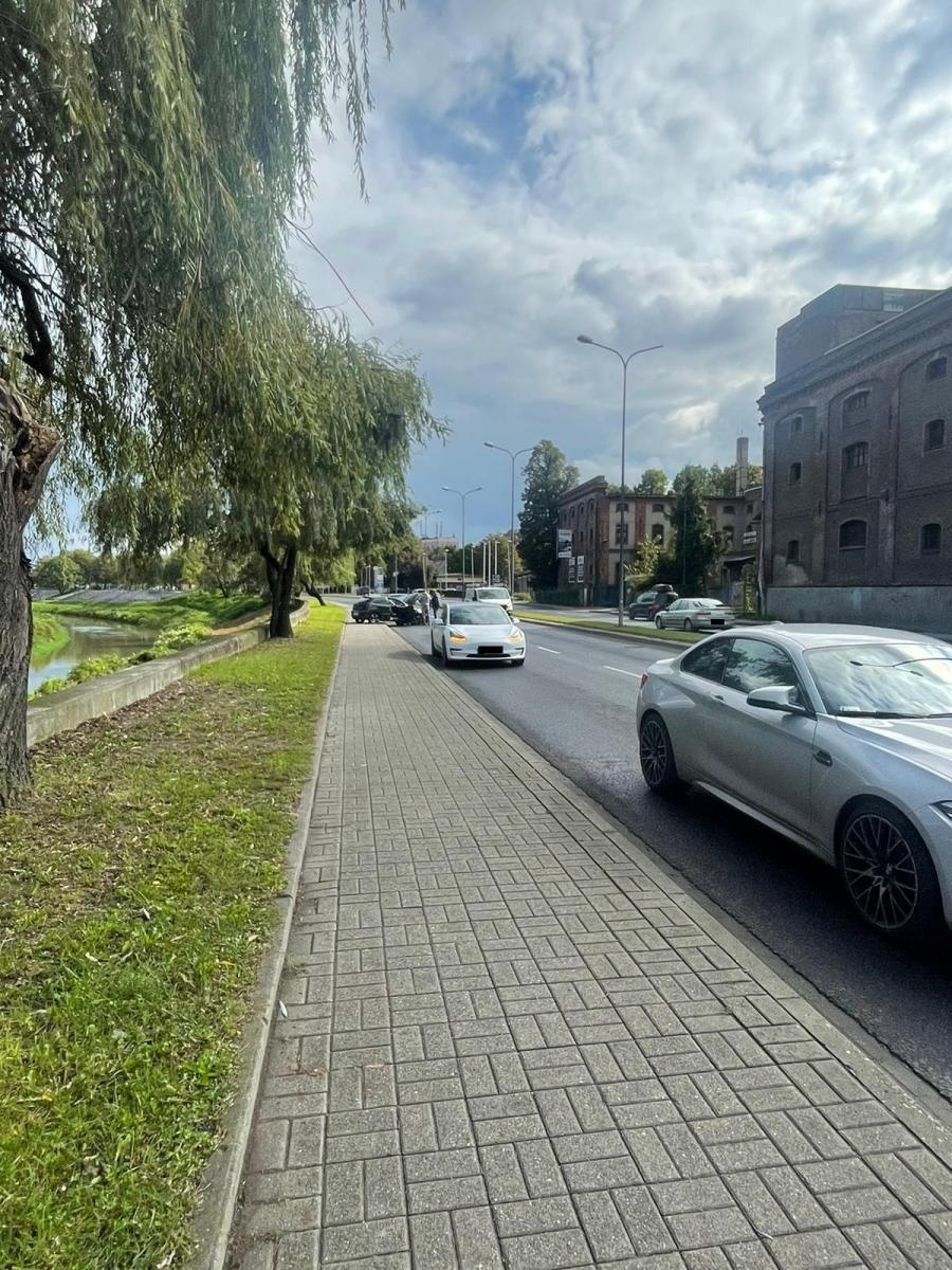 Zdjęcie w galerii na portalu naszraciborz.pl: Raport 998. Kierowca seata przeszarżował na Odrostradzie wiadomości z regionu