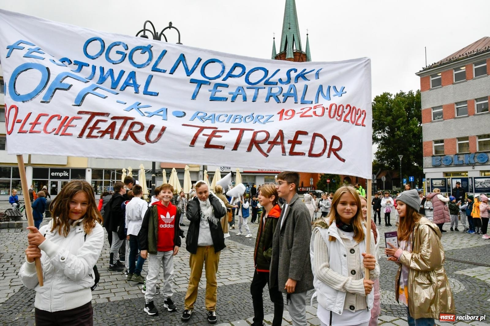Zdjęcie w galerii na portalu naszraciborz.pl: Przez centrum Raciborza przeszedł KOROWÓD Z OFFCĄ [FOTO i WIDEO] wiadomości z regionu