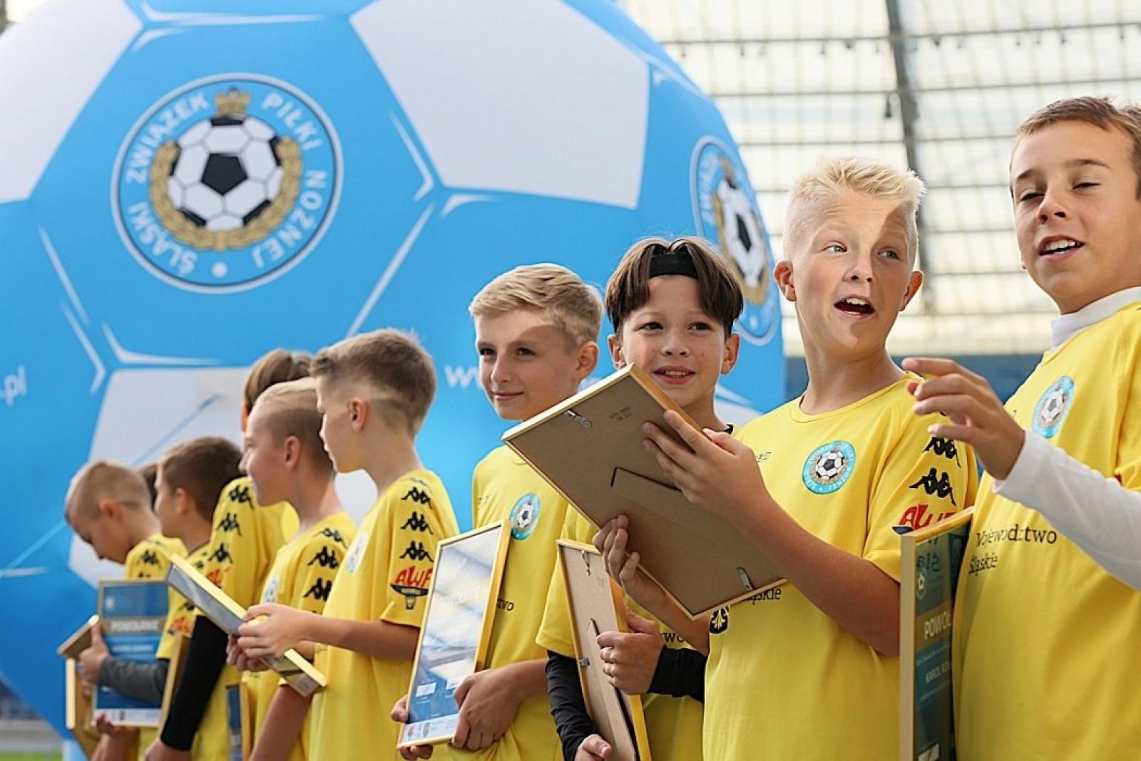 Zdjęcie w galerii na portalu naszraciborz.pl: Kolejny rocznik młodych piłkarzy powołany do Śląskiej Akademii Piłkarskiej wiadomości z regionu