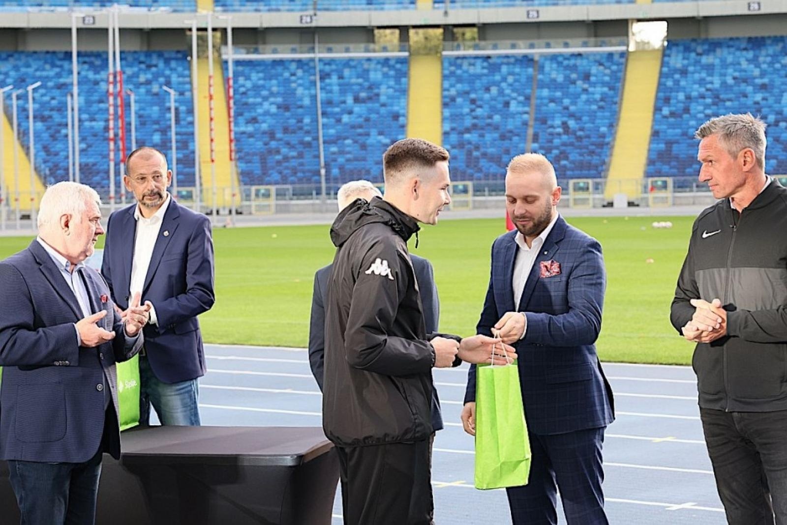 Zdjęcie w galerii na portalu naszraciborz.pl: Kolejny rocznik młodych piłkarzy powołany do Śląskiej Akademii Piłkarskiej wiadomości z regionu