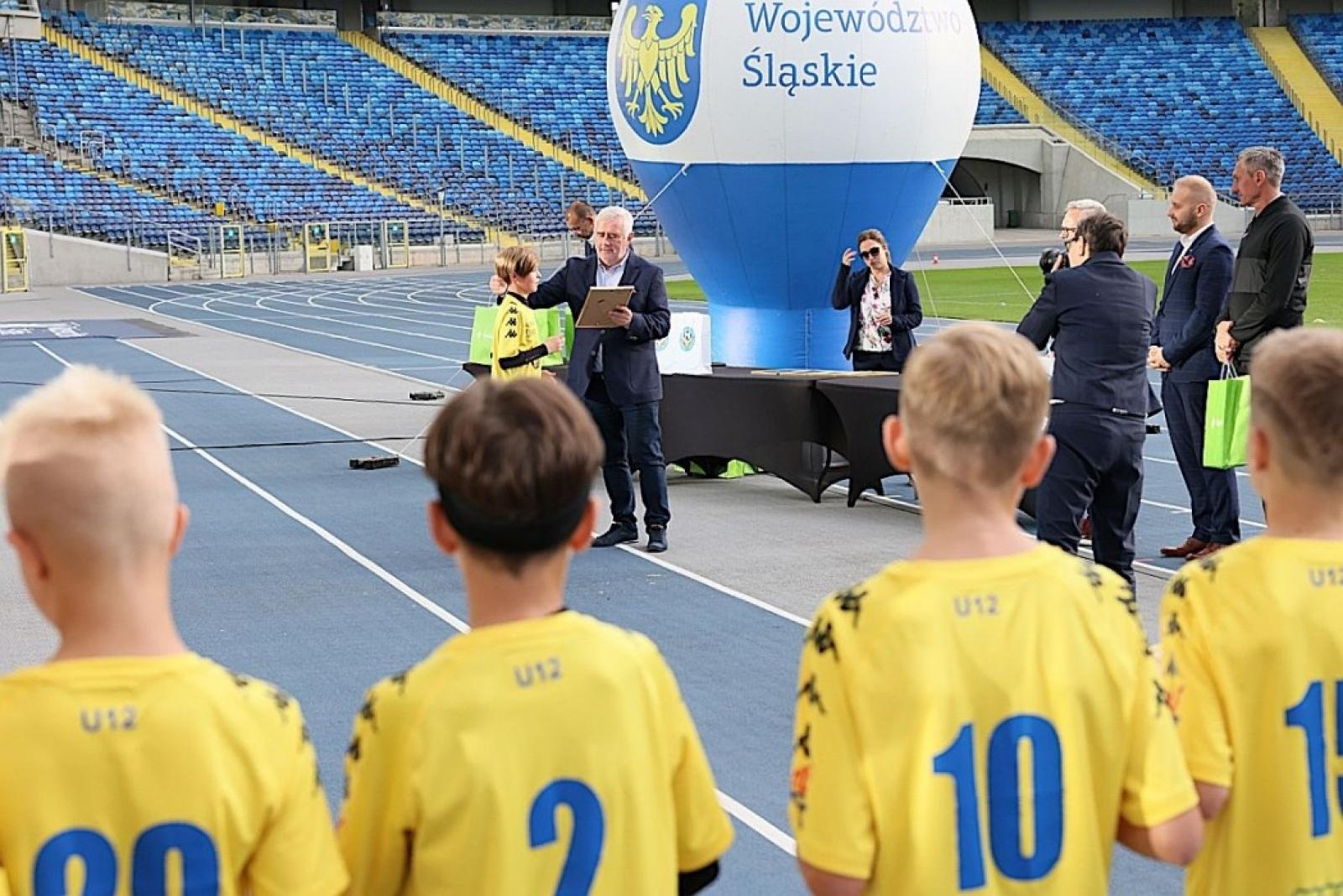 Zdjęcie w galerii na portalu naszraciborz.pl: Kolejny rocznik młodych piłkarzy powołany do Śląskiej Akademii Piłkarskiej wiadomości z regionu