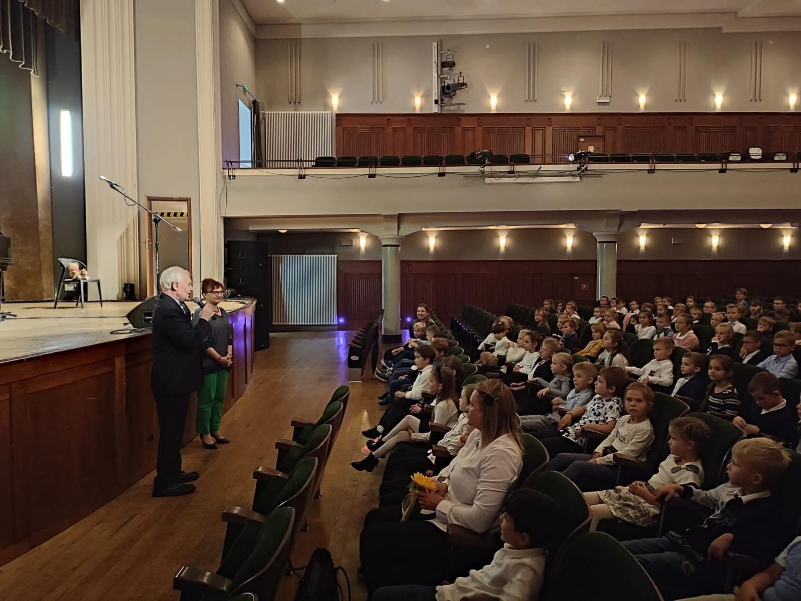 Zdjęcie w galerii na portalu naszraciborz.pl: Fletowa rodzina- pierwsze koncerty umuzykalniające w nowym roku szkolnym wiadomości z regionu