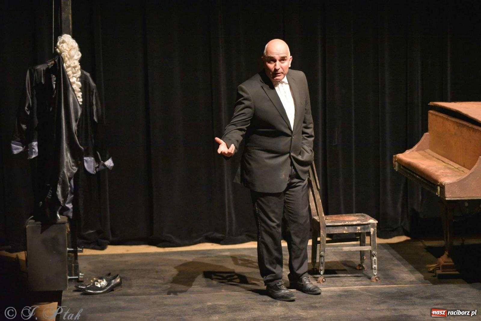 Zdjęcie w galerii na portalu naszraciborz.pl: GOULD, Bach i nadmarioneta na scenie RCK wiadomości z regionu