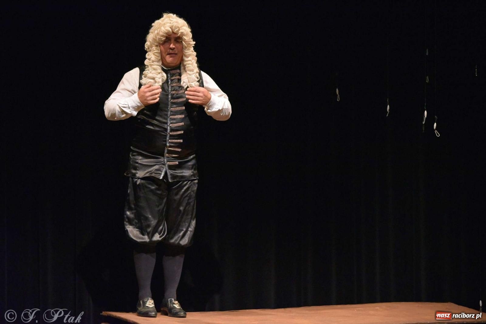 Zdjęcie w galerii na portalu naszraciborz.pl: GOULD, Bach i nadmarioneta na scenie RCK wiadomości z regionu