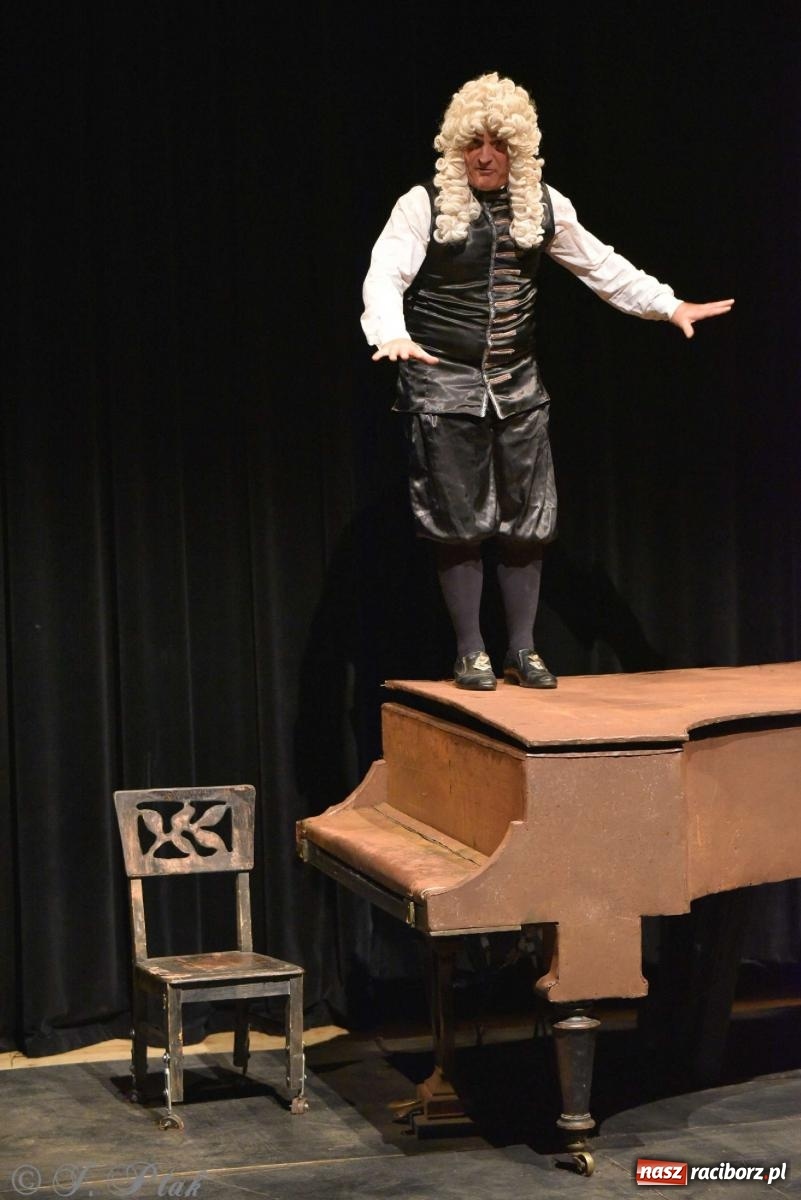 Zdjęcie w galerii na portalu naszraciborz.pl: GOULD, Bach i nadmarioneta na scenie RCK wiadomości z regionu