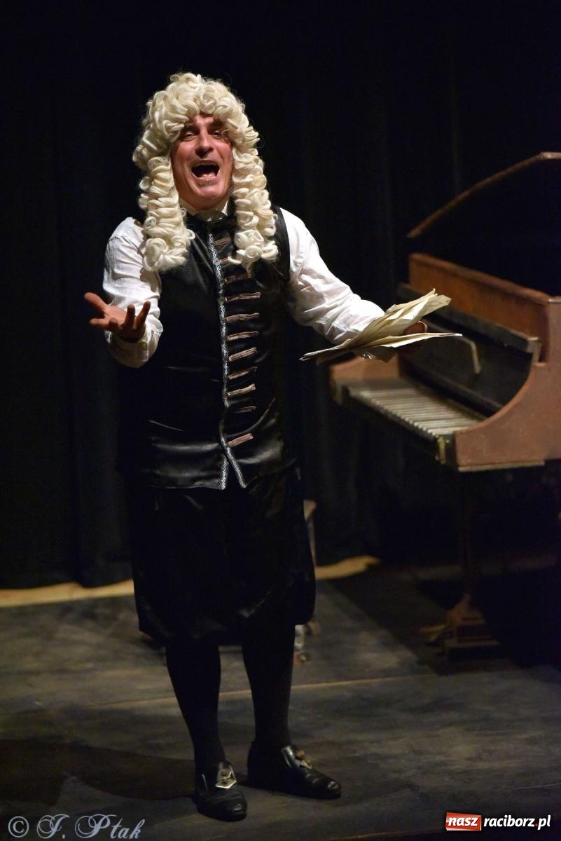 Zdjęcie w galerii na portalu naszraciborz.pl: GOULD, Bach i nadmarioneta na scenie RCK wiadomości z regionu