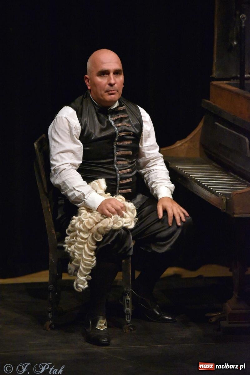 Zdjęcie w galerii na portalu naszraciborz.pl: GOULD, Bach i nadmarioneta na scenie RCK wiadomości z regionu