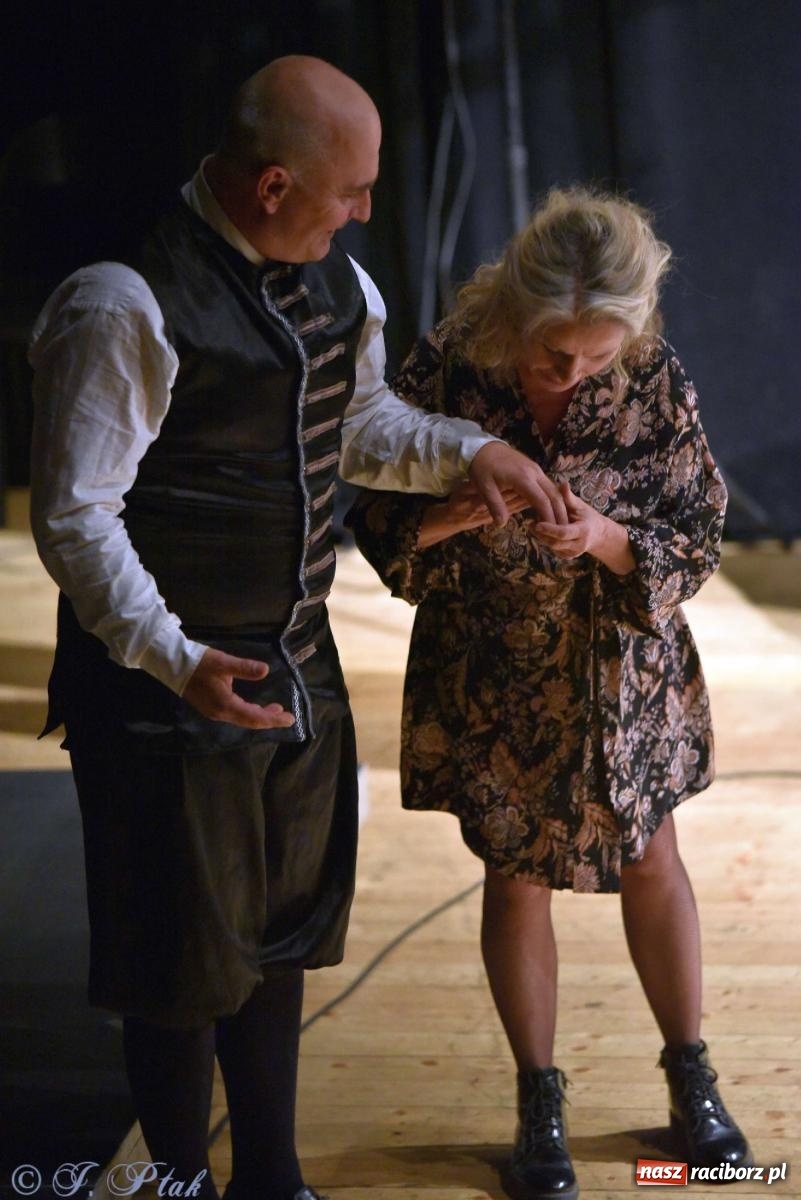 Zdjęcie w galerii na portalu naszraciborz.pl: GOULD, Bach i nadmarioneta na scenie RCK wiadomości z regionu