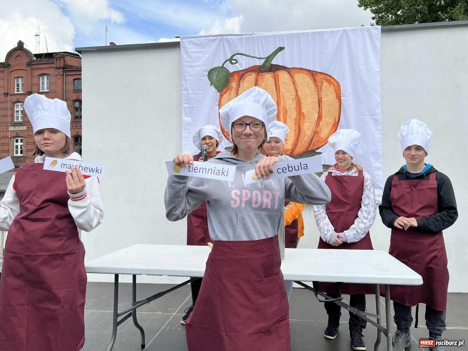Zdjęcie w galerii na portalu naszraciborz.pl: W Ogródku Jordanowskim trwa dziś Święto Dyni wiadomości z regionu