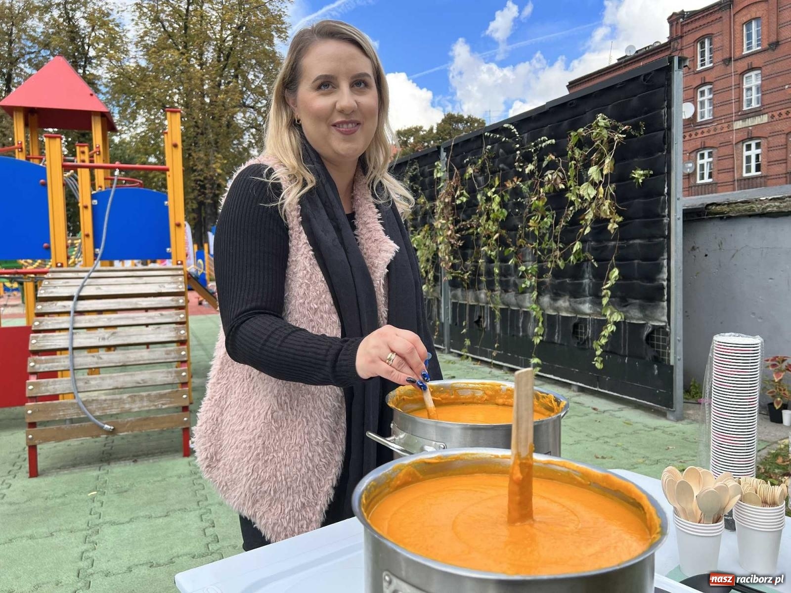 Zdjęcie w galerii na portalu naszraciborz.pl: W Ogródku Jordanowskim trwa dziś Święto Dyni wiadomości z regionu