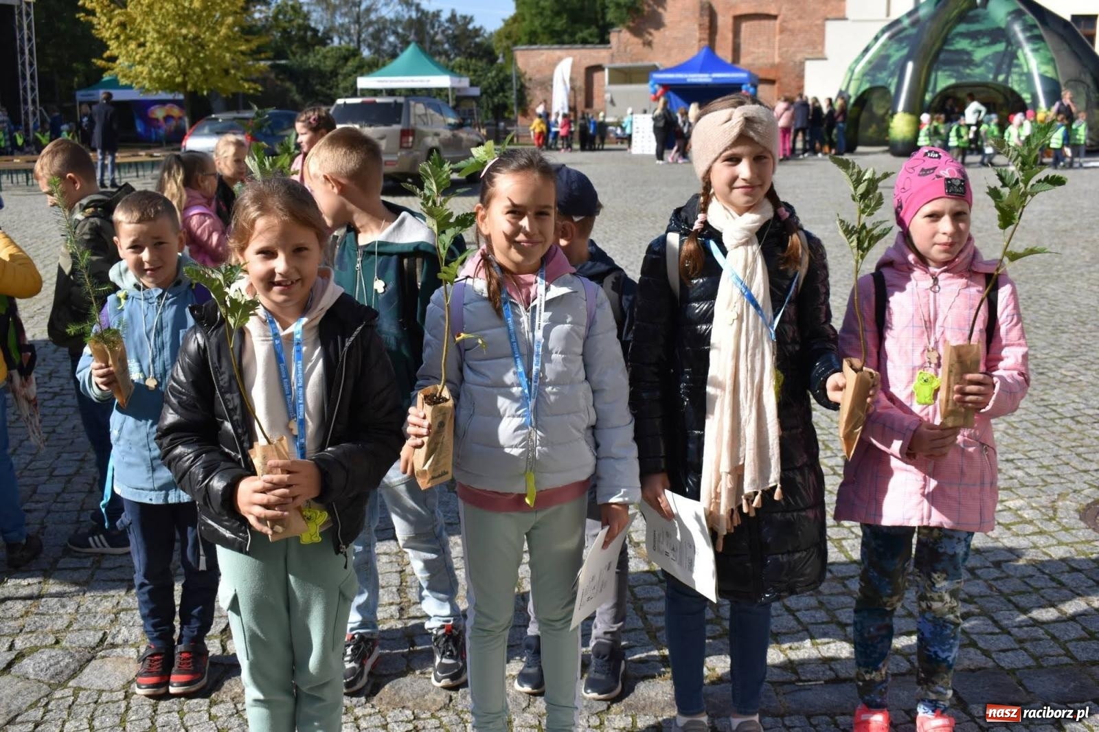 Zdjęcie w galerii na portalu naszraciborz.pl: Bezpieczne grzybobranie na zamku wiadomości z regionu