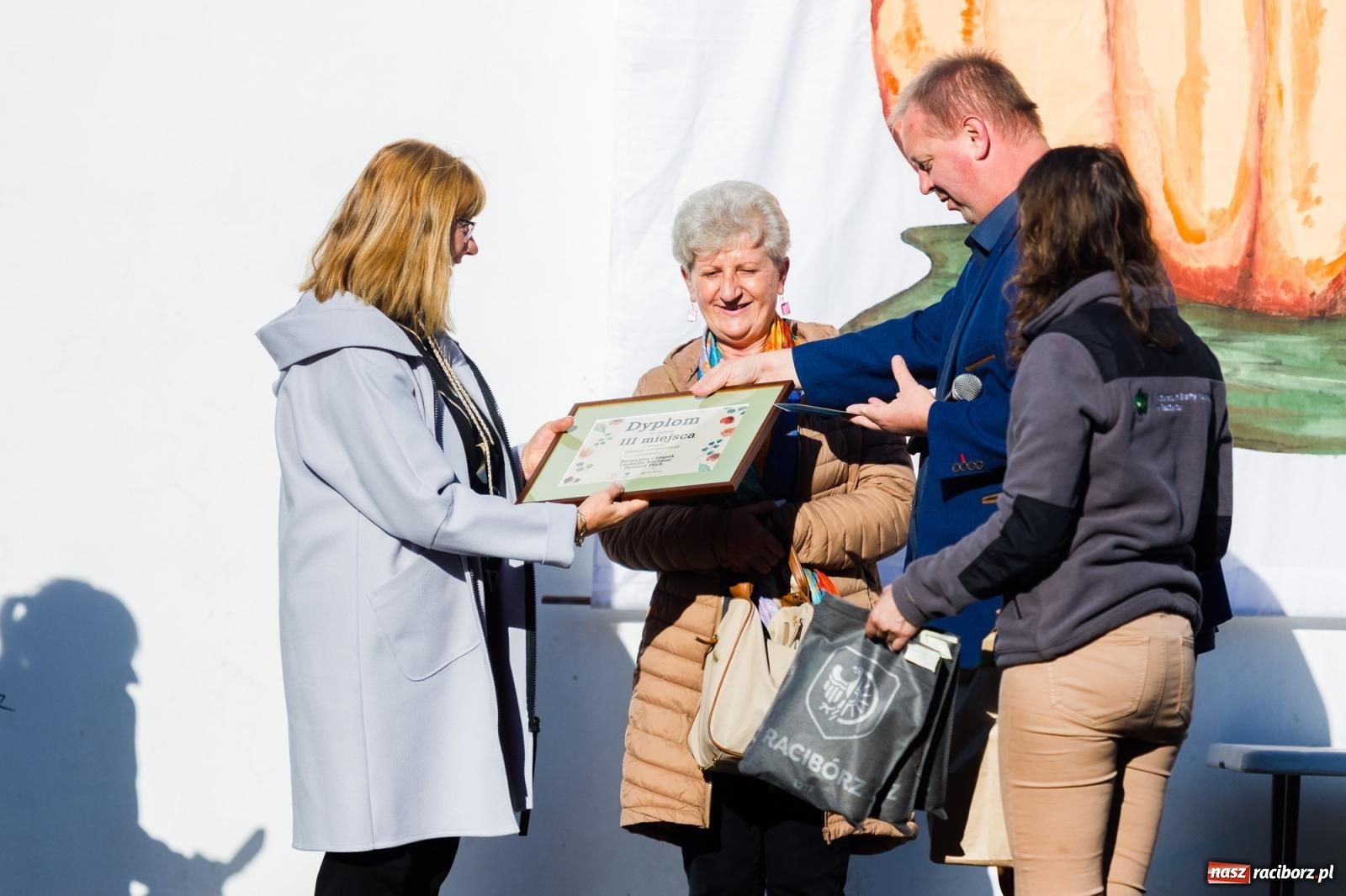 Zdjęcie w galerii na portalu naszraciborz.pl: Zielono Mi. Wręczono nagrody laureatom konkursu wiadomości z regionu