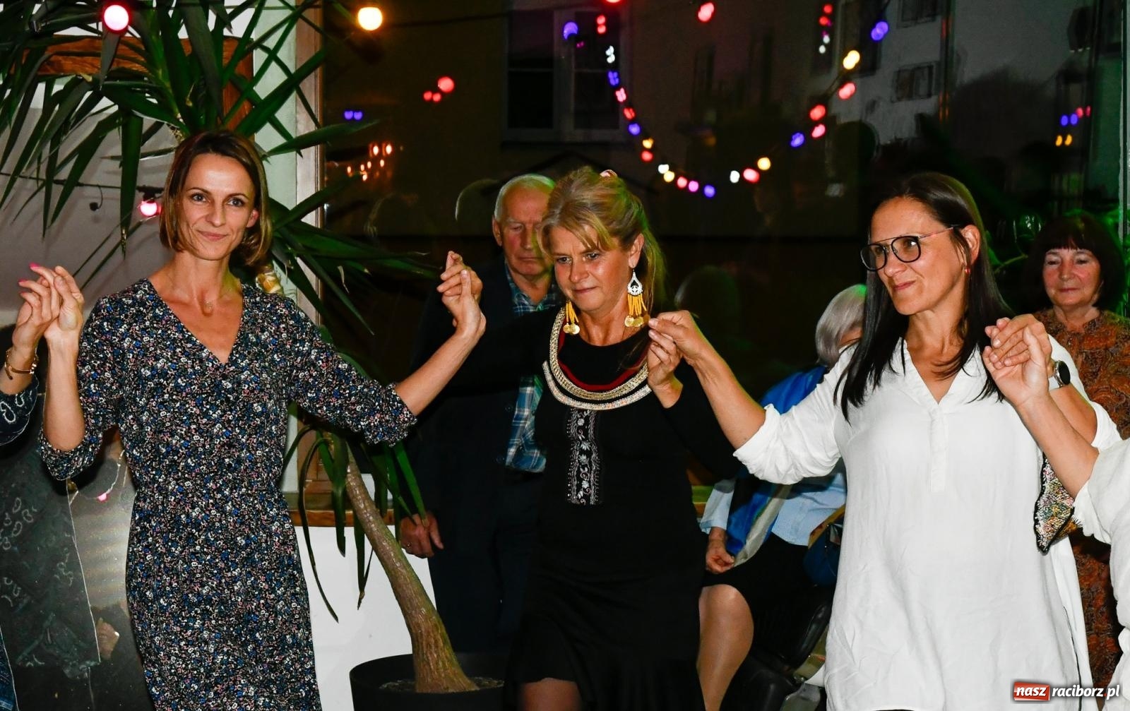 Zdjęcie w galerii na portalu naszraciborz.pl: Potańcówka Bałkańska w dawnej Tęczowej [FOTO i WIDEO] wiadomości z regionu