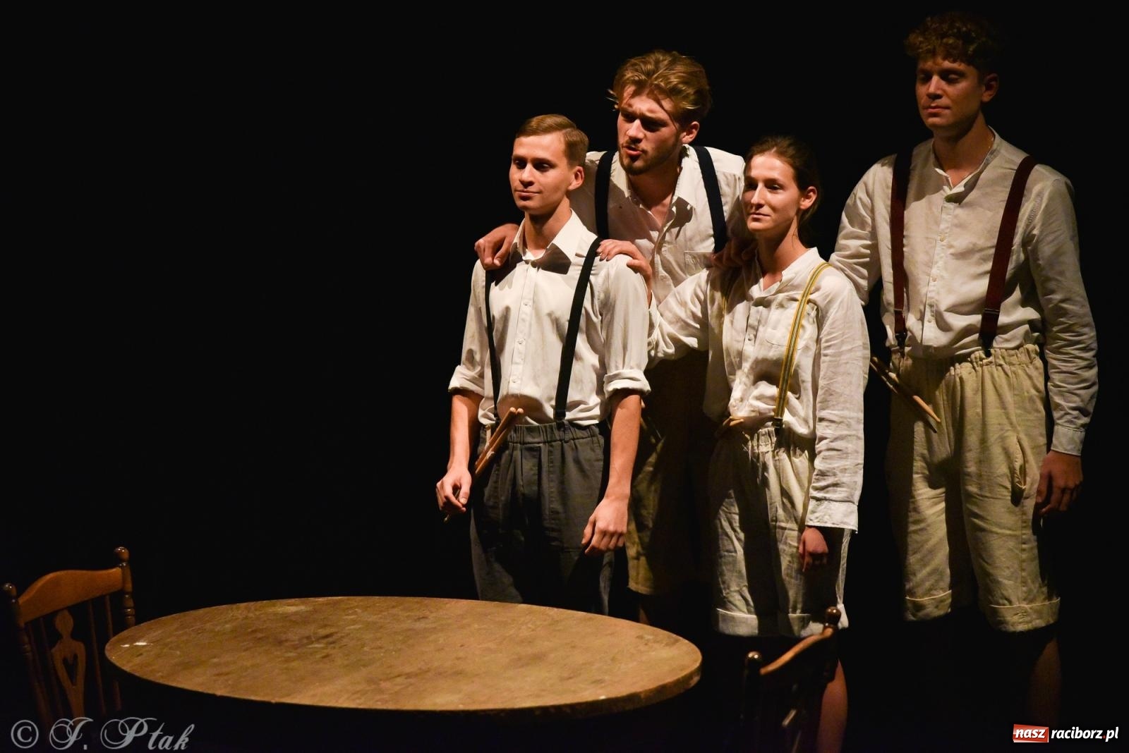 Zdjęcie w galerii na portalu naszraciborz.pl: Przewlekła trzyletniość. Blaszany Bębenek na OFF-ce wiadomości z regionu