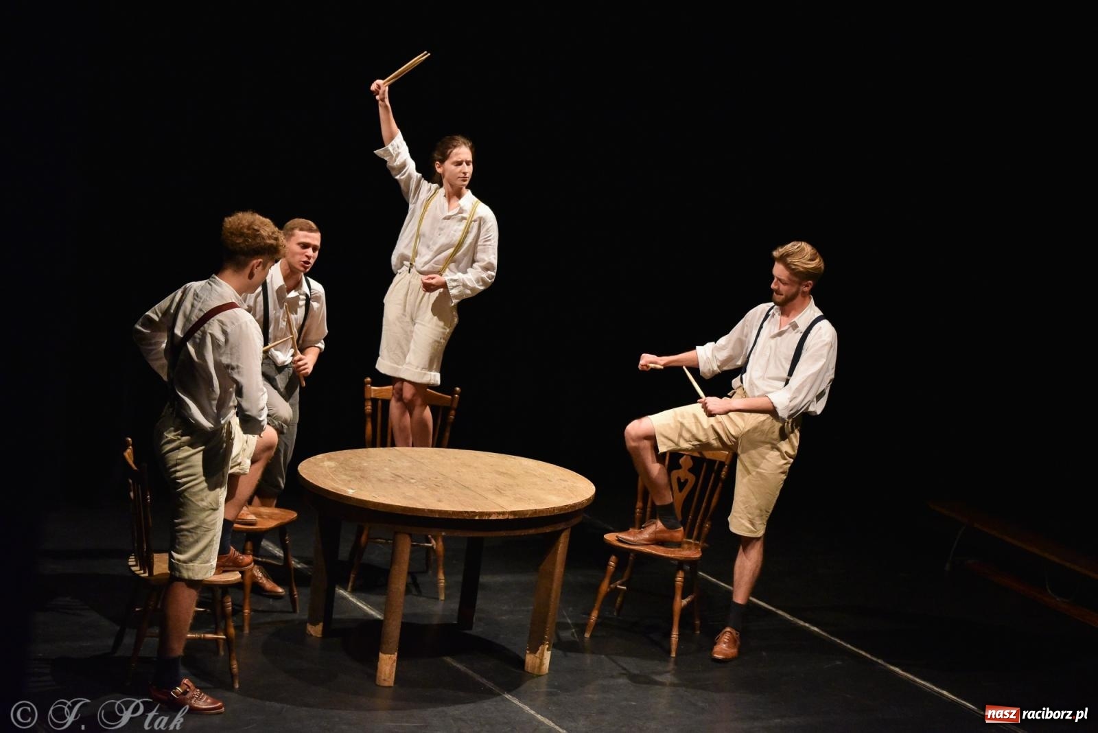 Zdjęcie w galerii na portalu naszraciborz.pl: Przewlekła trzyletniość. Blaszany Bębenek na OFF-ce wiadomości z regionu