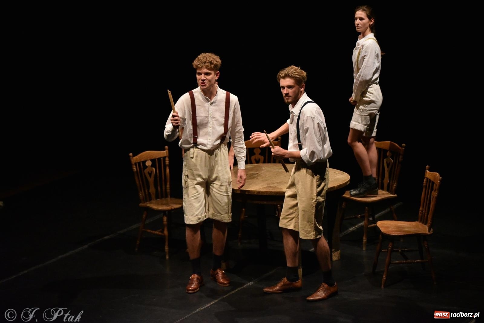 Zdjęcie w galerii na portalu naszraciborz.pl: Przewlekła trzyletniość. Blaszany Bębenek na OFF-ce wiadomości z regionu