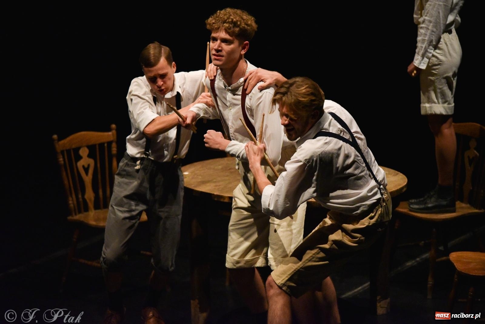 Zdjęcie w galerii na portalu naszraciborz.pl: Przewlekła trzyletniość. Blaszany Bębenek na OFF-ce wiadomości z regionu