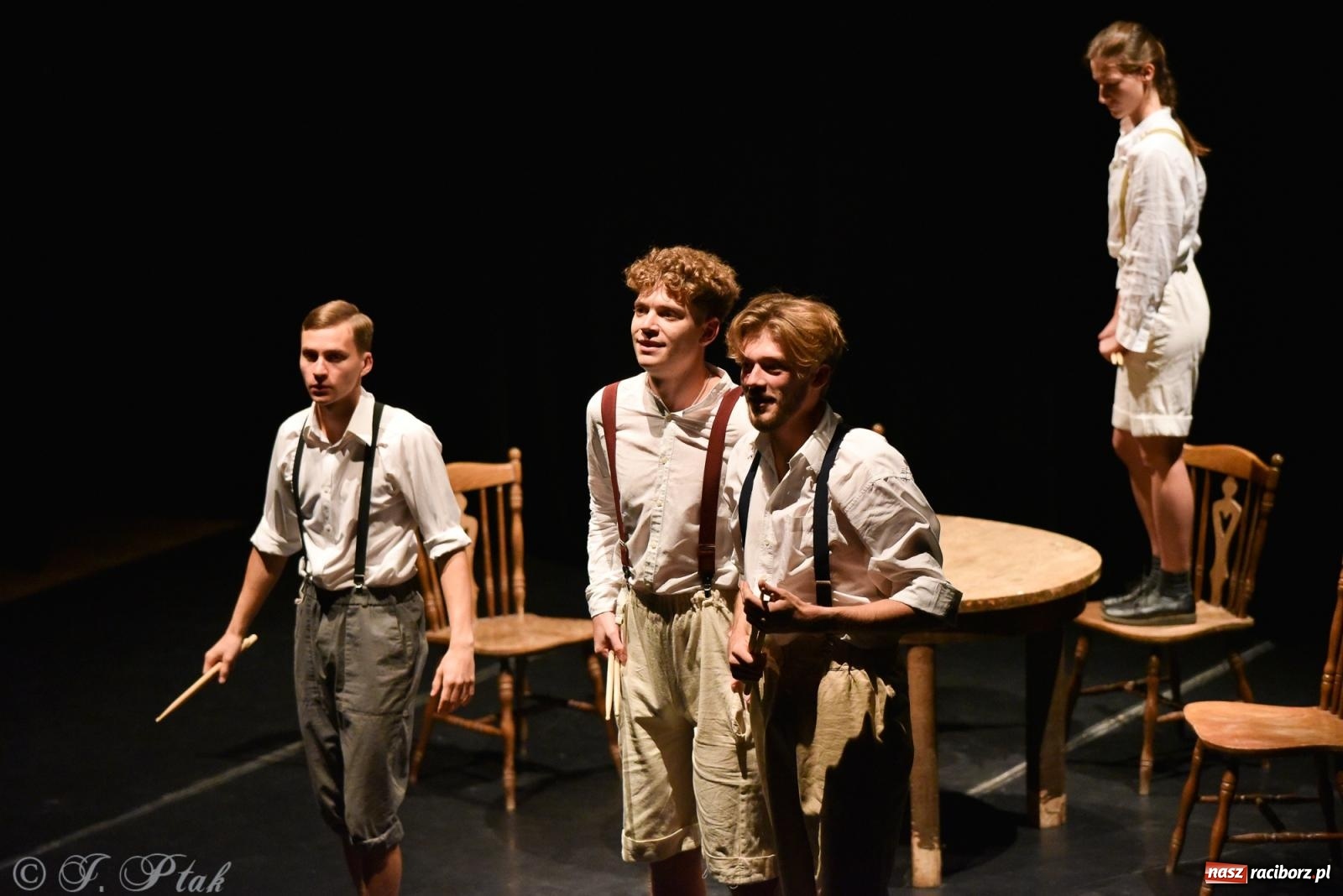 Zdjęcie w galerii na portalu naszraciborz.pl: Przewlekła trzyletniość. Blaszany Bębenek na OFF-ce wiadomości z regionu