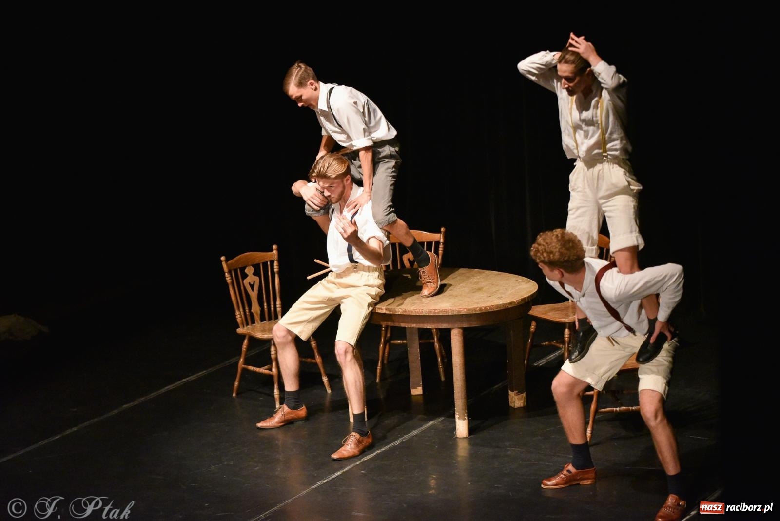 Zdjęcie w galerii na portalu naszraciborz.pl: Przewlekła trzyletniość. Blaszany Bębenek na OFF-ce wiadomości z regionu