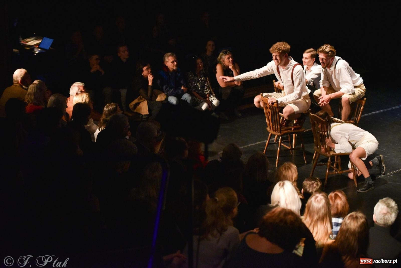 Zdjęcie w galerii na portalu naszraciborz.pl: Przewlekła trzyletniość. Blaszany Bębenek na OFF-ce wiadomości z regionu