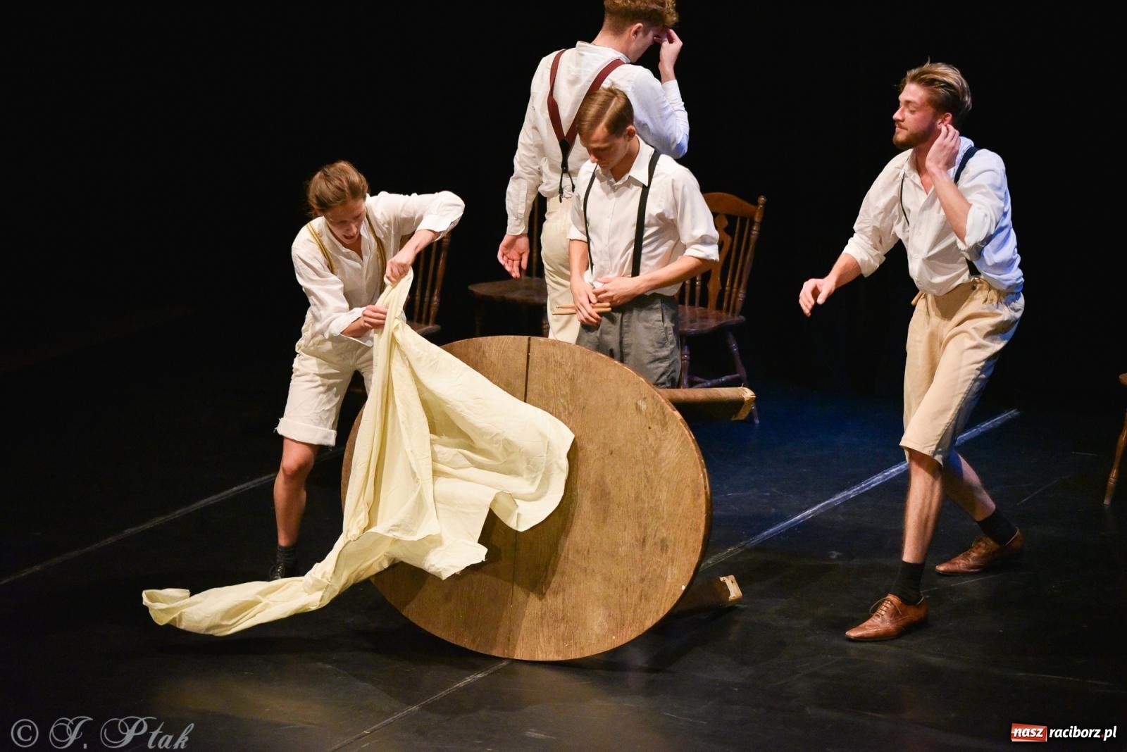 Zdjęcie w galerii na portalu naszraciborz.pl: Przewlekła trzyletniość. Blaszany Bębenek na OFF-ce wiadomości z regionu