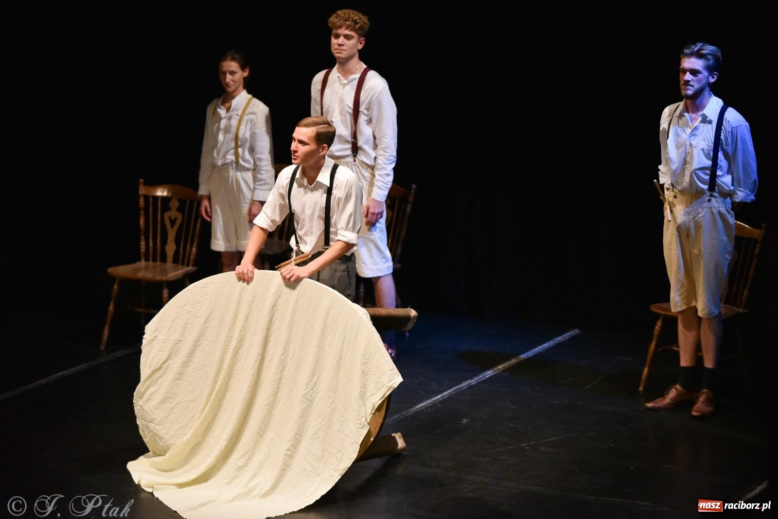 Zdjęcie w galerii na portalu naszraciborz.pl: Przewlekła trzyletniość. Blaszany Bębenek na OFF-ce wiadomości z regionu