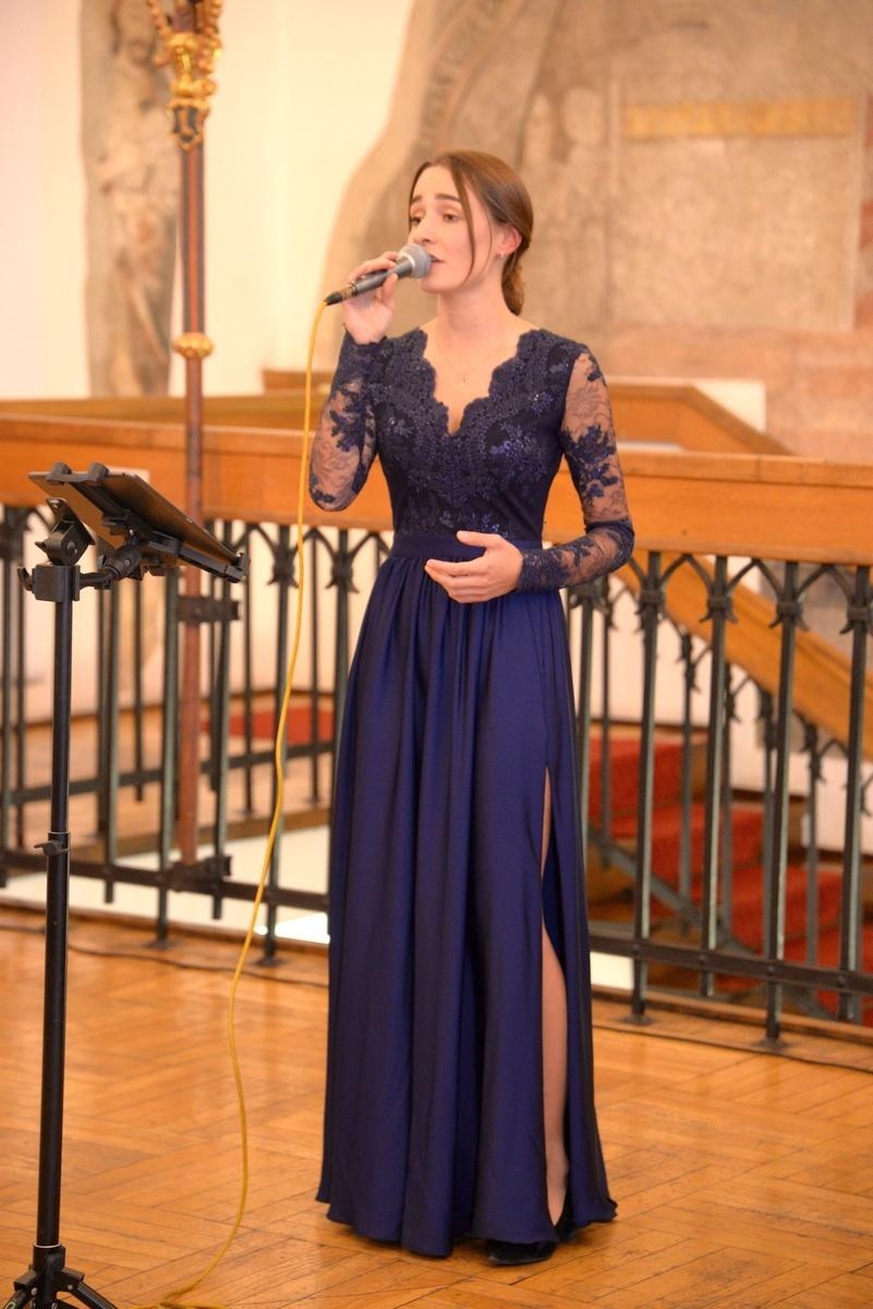 Zdjęcie w galerii na portalu naszraciborz.pl: Zakochany duet zaśpiewał w raciborskim Muzeum [FOTO] wiadomości z regionu