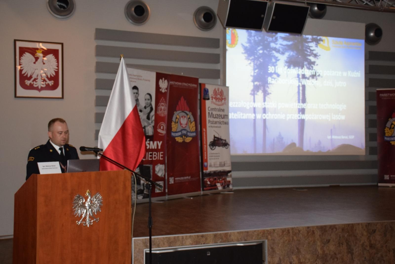 Zdjęcie w galerii na portalu naszraciborz.pl: 30 lat po wielkim pożarze w Kuźni Raciborskiej. Konferencja w muzeum pożarnictwa wiadomości z regionu