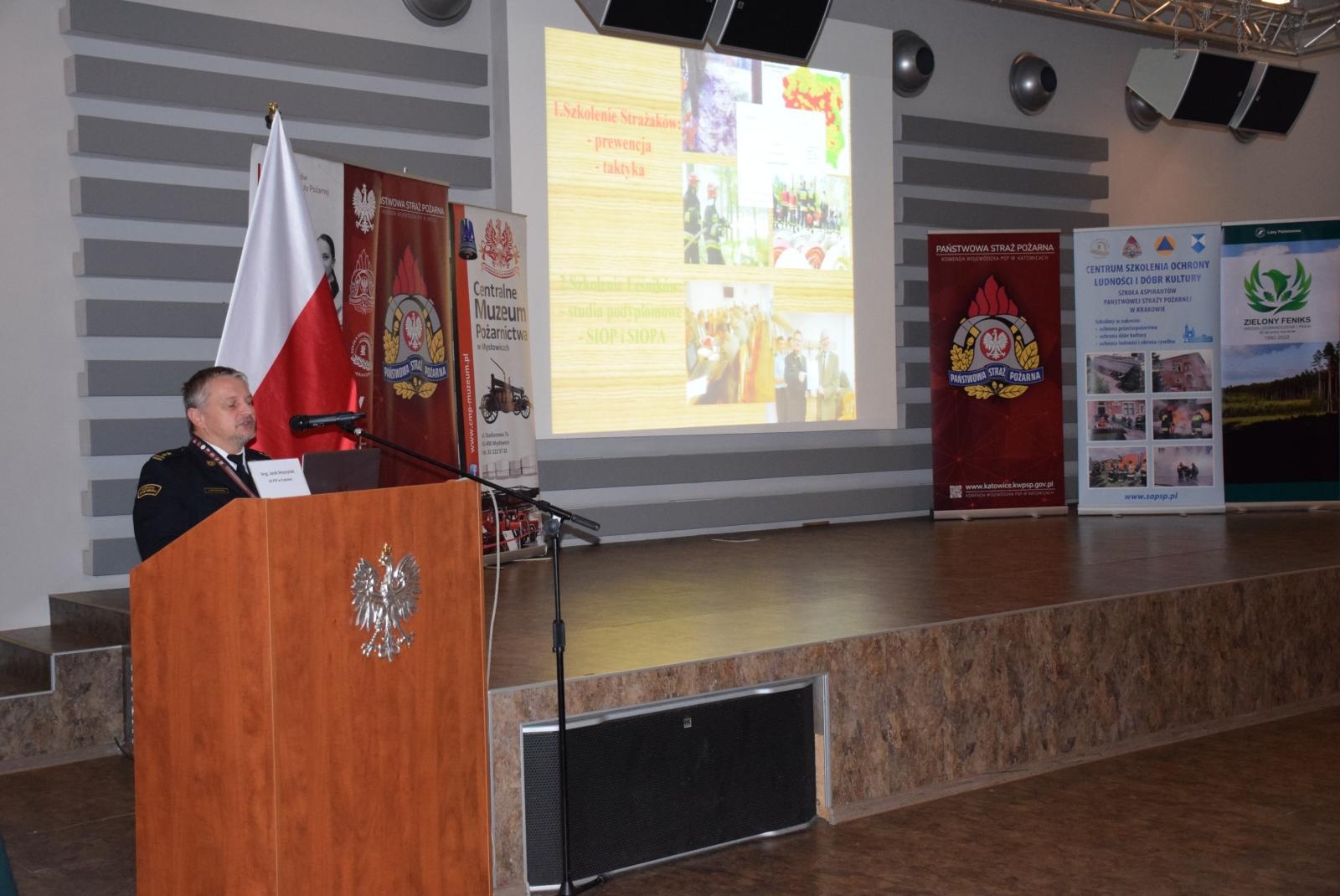 Zdjęcie w galerii na portalu naszraciborz.pl: 30 lat po wielkim pożarze w Kuźni Raciborskiej. Konferencja w muzeum pożarnictwa wiadomości z regionu