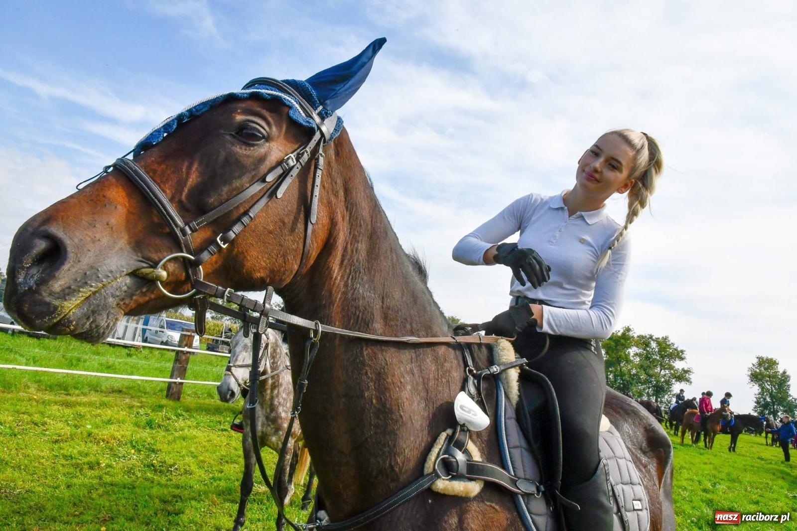 Zdjęcie w galerii na portalu naszraciborz.pl: Ponad sto koni na żerdzińskim Hubertusie [FOTO i WIDEO] wiadomości z regionu