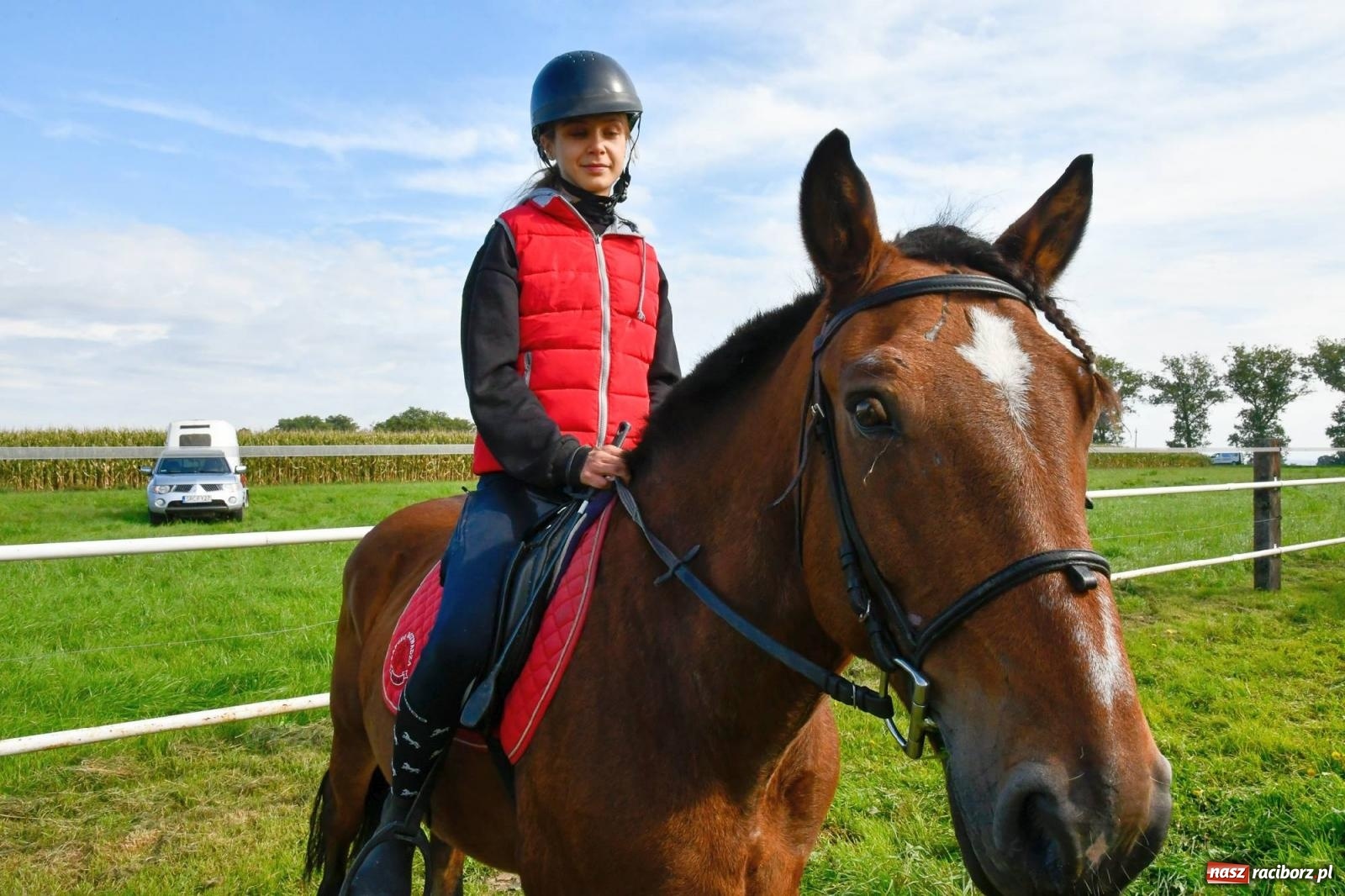 Zdjęcie w galerii na portalu naszraciborz.pl: Ponad sto koni na żerdzińskim Hubertusie [FOTO i WIDEO] wiadomości z regionu