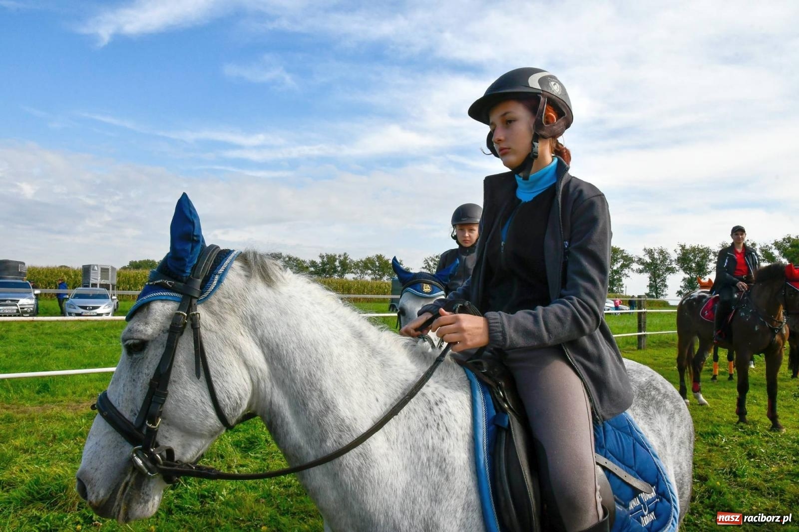 Zdjęcie w galerii na portalu naszraciborz.pl: Ponad sto koni na żerdzińskim Hubertusie [FOTO i WIDEO] wiadomości z regionu