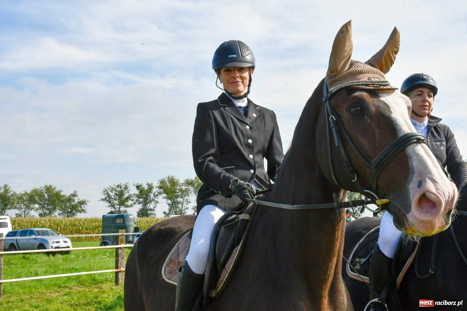 Zdjęcie w galerii na portalu naszraciborz.pl: Ponad sto koni na żerdzińskim Hubertusie [FOTO i WIDEO] wiadomości z regionu