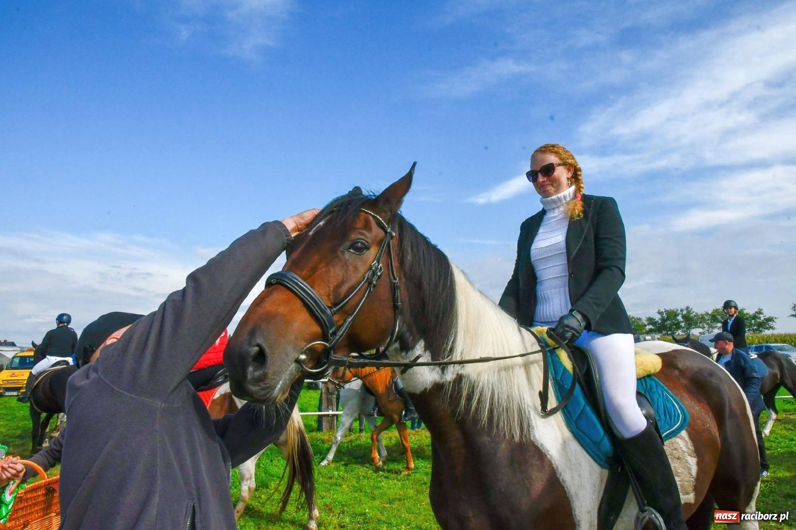 Zdjęcie w galerii na portalu naszraciborz.pl: Ponad sto koni na żerdzińskim Hubertusie [FOTO i WIDEO] wiadomości z regionu