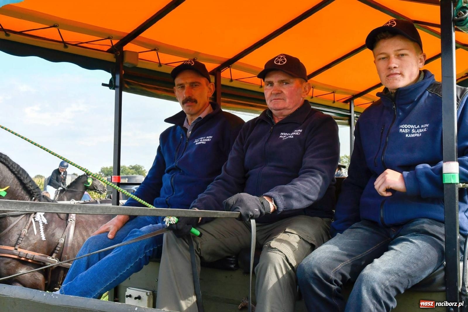 Zdjęcie w galerii na portalu naszraciborz.pl: Ponad sto koni na żerdzińskim Hubertusie [FOTO i WIDEO] wiadomości z regionu
