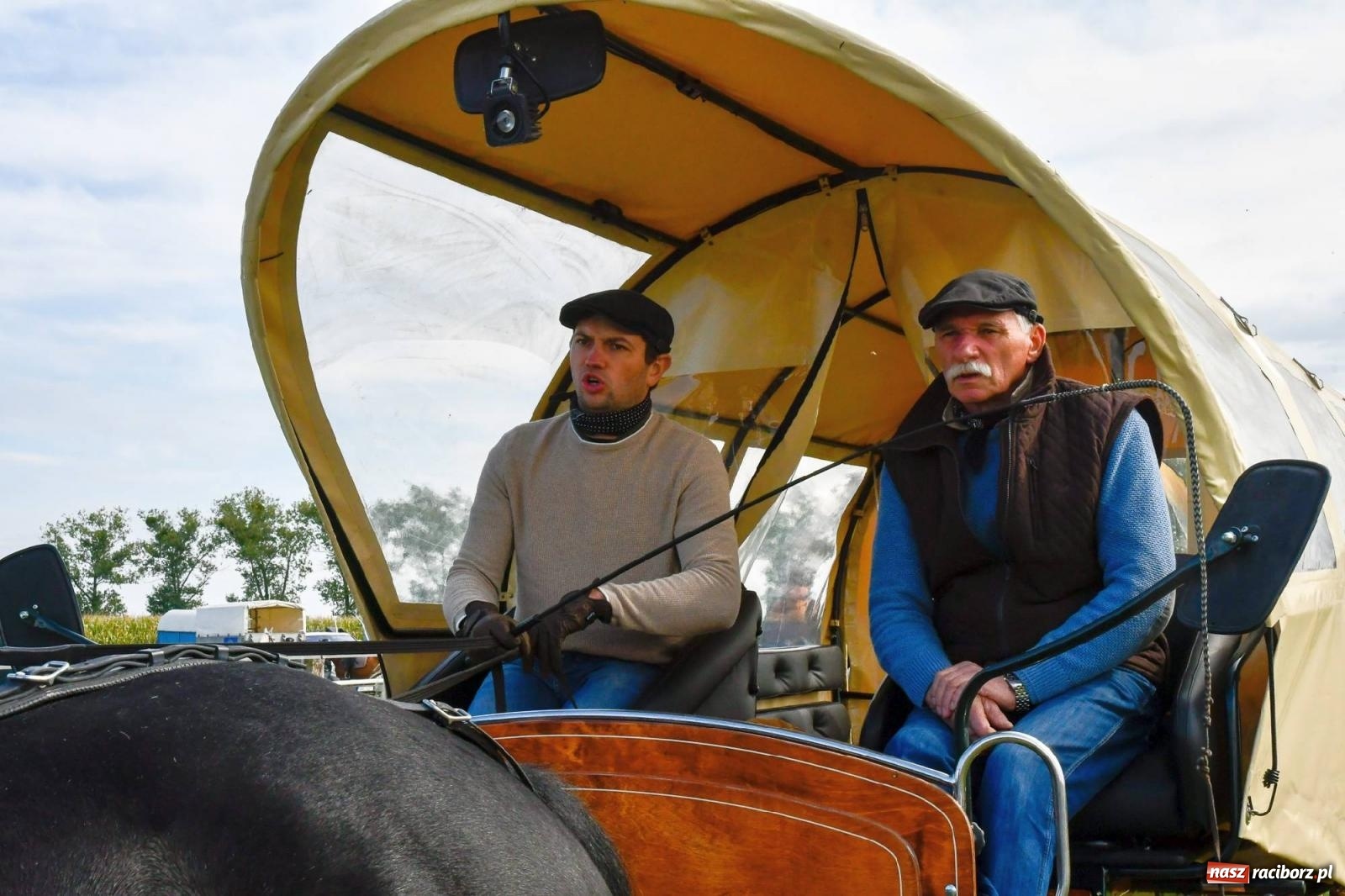 Zdjęcie w galerii na portalu naszraciborz.pl: Ponad sto koni na żerdzińskim Hubertusie [FOTO i WIDEO] wiadomości z regionu