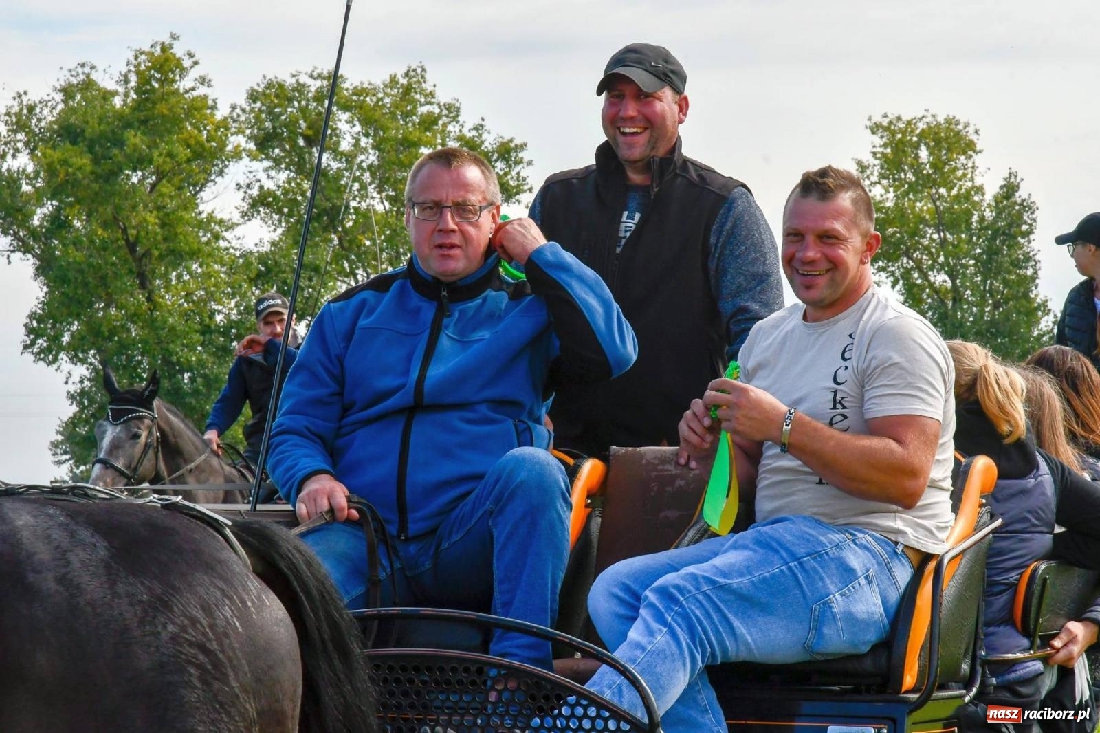Zdjęcie w galerii na portalu naszraciborz.pl: Ponad sto koni na żerdzińskim Hubertusie [FOTO i WIDEO] wiadomości z regionu