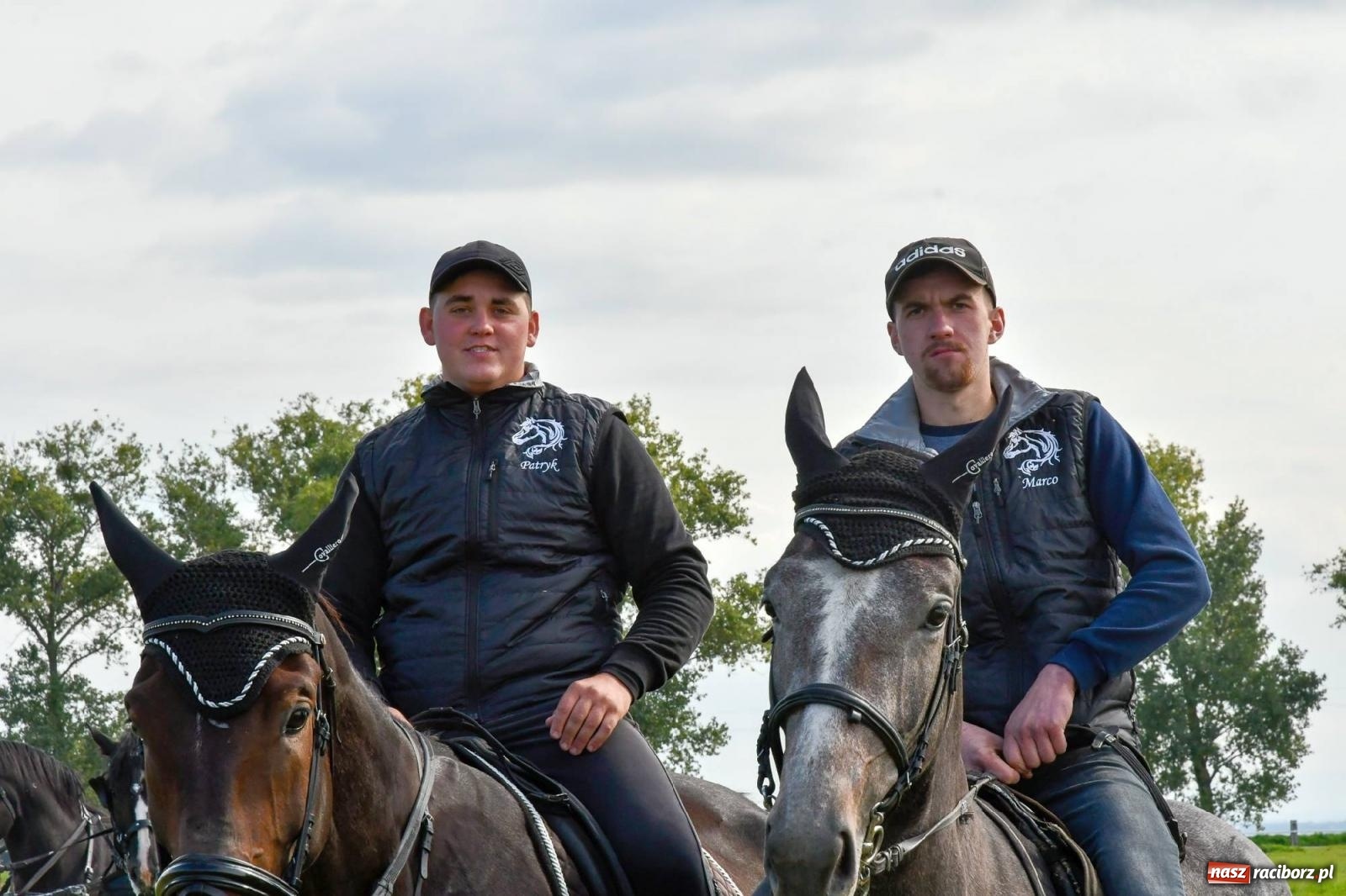 Zdjęcie w galerii na portalu naszraciborz.pl: Ponad sto koni na żerdzińskim Hubertusie [FOTO i WIDEO] wiadomości z regionu