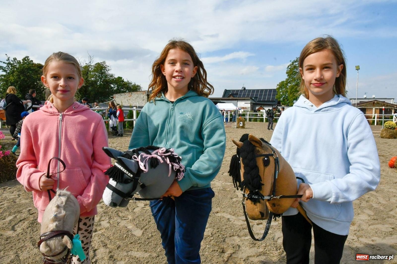 Zdjęcie w galerii na portalu naszraciborz.pl: Ponad sto koni na żerdzińskim Hubertusie [FOTO i WIDEO] wiadomości z regionu